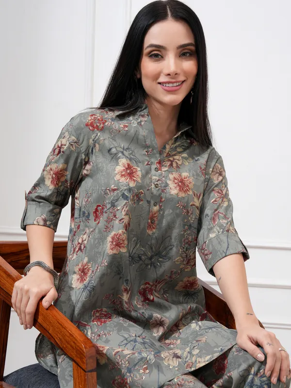 Vishudh Women Maroon Tunic With Trouser