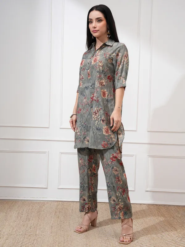 Vishudh Women Maroon Tunic With Trouser