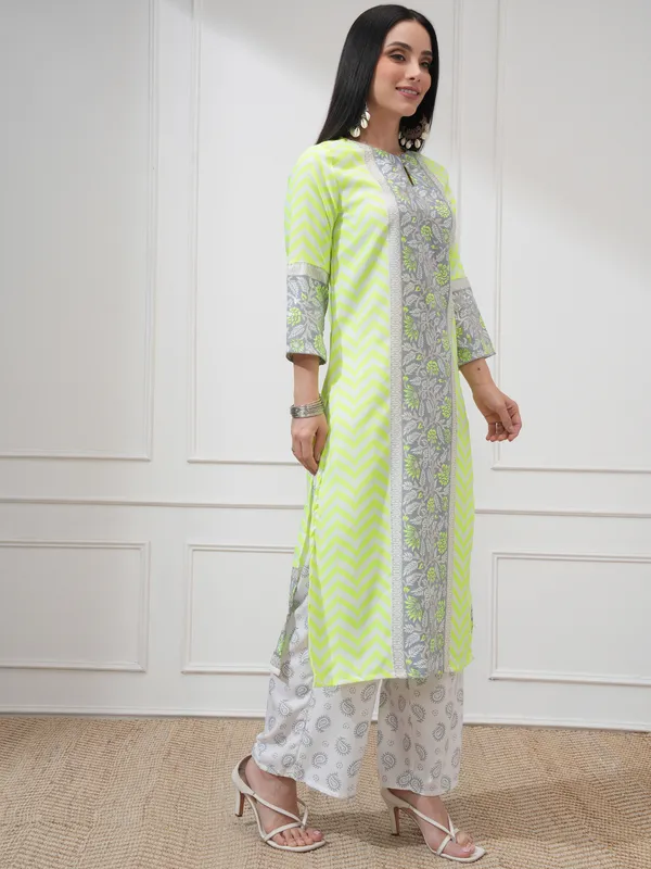 Women Kurta With Palazzo And Dupatta