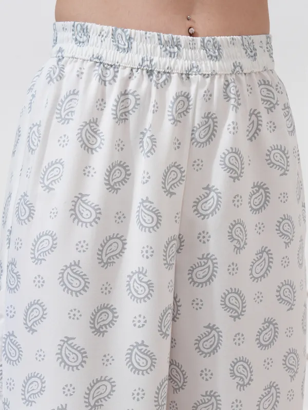 Women Kurta With Palazzo And Dupatta