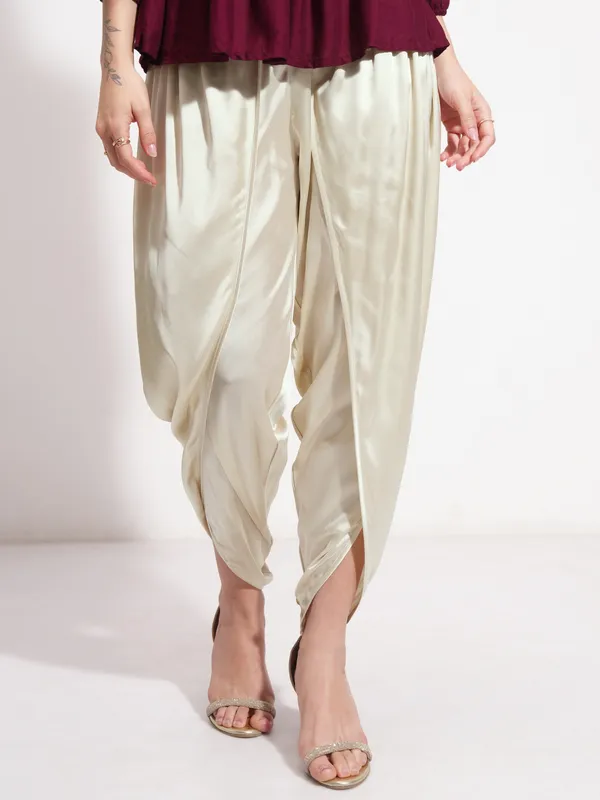 Solid Regular Fit Casual Trouser