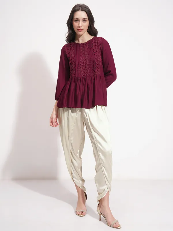 Solid Regular Fit Casual Trouser