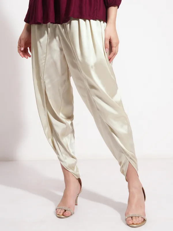 Solid Regular Fit Casual Trouser