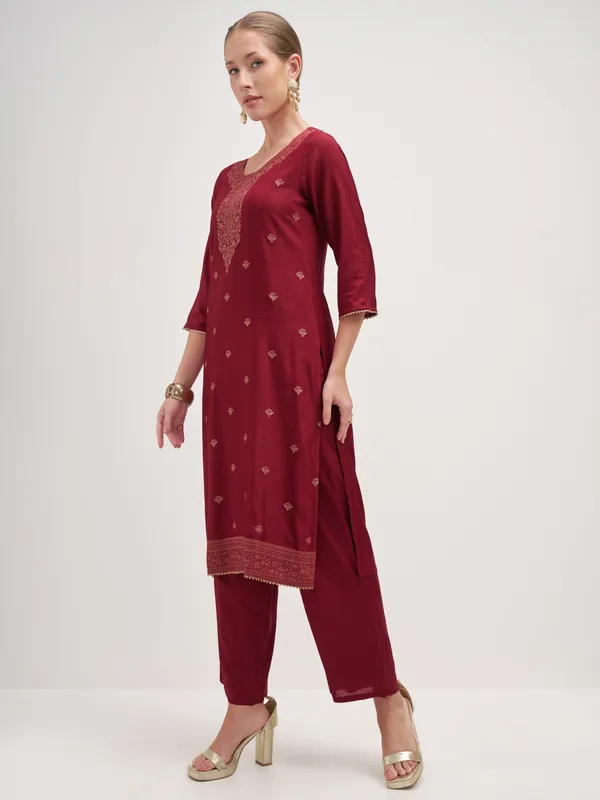 Vishudh Women Maroon Embroidered Kurta And Trouser With Dupatta