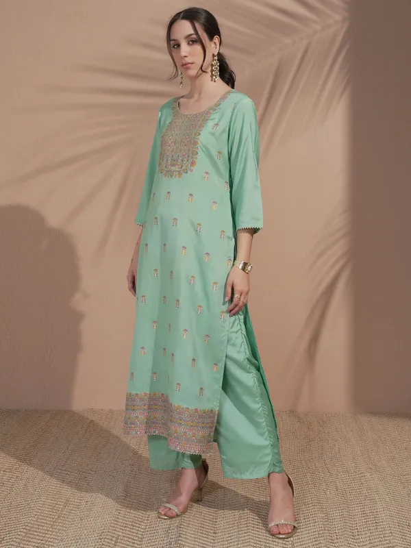 Women Kurta With Trouser And Dupatta
