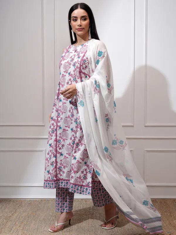 Vishudh Women Mauve Kurta With Trousers And Dupatta