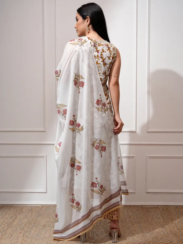 Vishudh Women White Kurta With Trousers And Dupatta