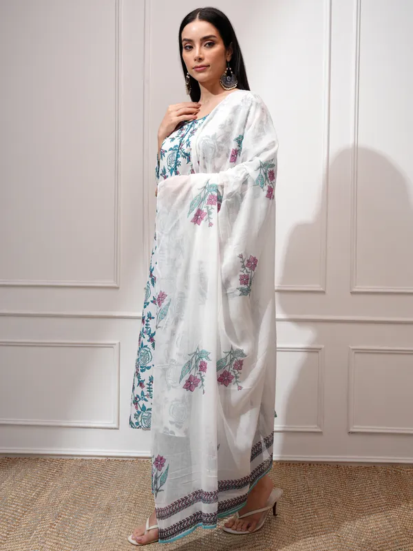 Vishudh Women White Kurta With Trousers And Dupatta