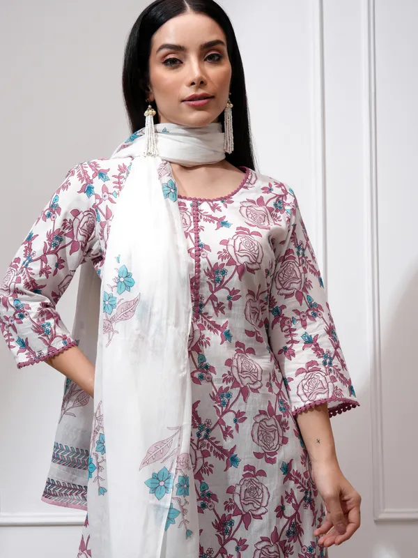 Vishudh Women Mauve Kurta With Trousers And Dupatta