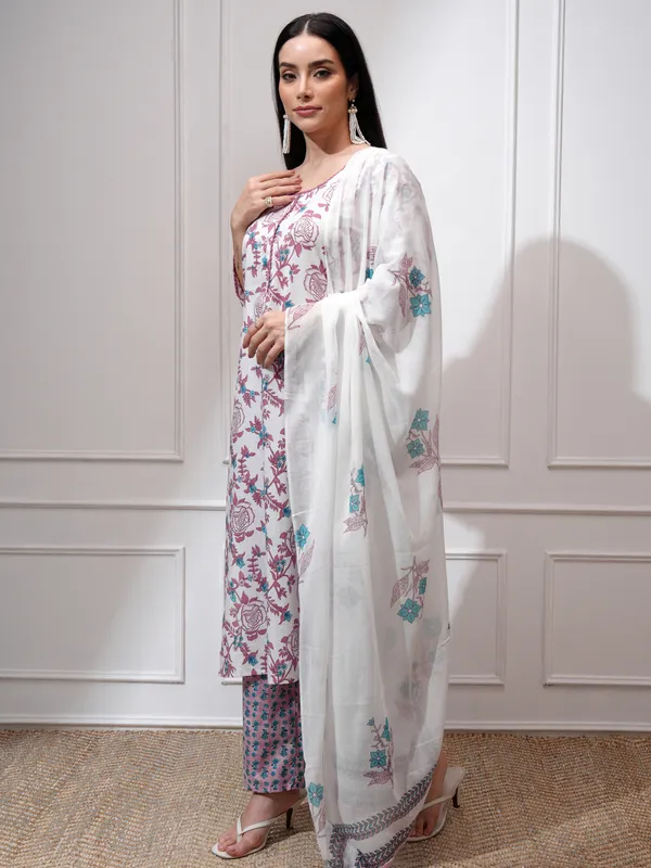Vishudh Women Mauve Kurta With Trousers And Dupatta