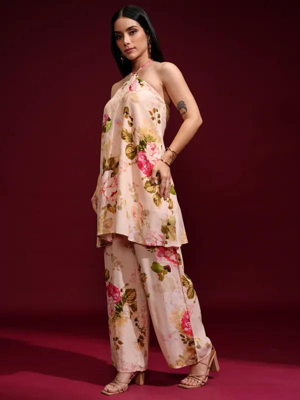 Vishudh Women Cream Kurta With Trousers