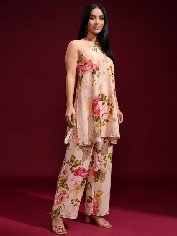 Vishudh Women Cream Kurta With Trousers