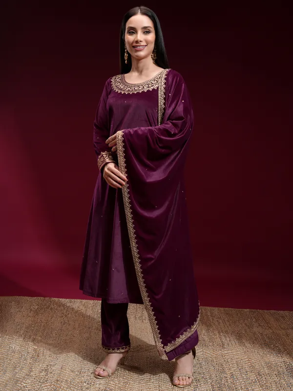 Women Kurta With Trouser And Dupatta