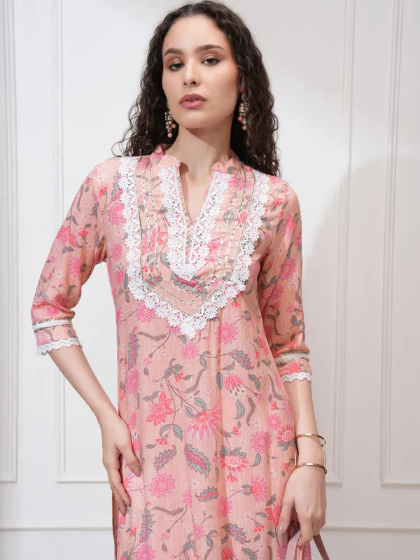Vishudh Women Pink Kurta With Trouser