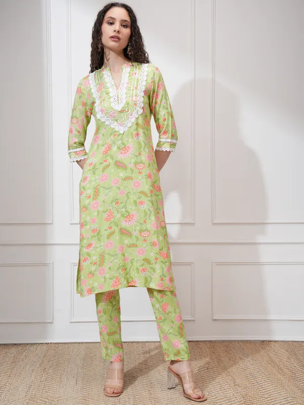 Vishudh Women Lime Green Kurta With Trouser