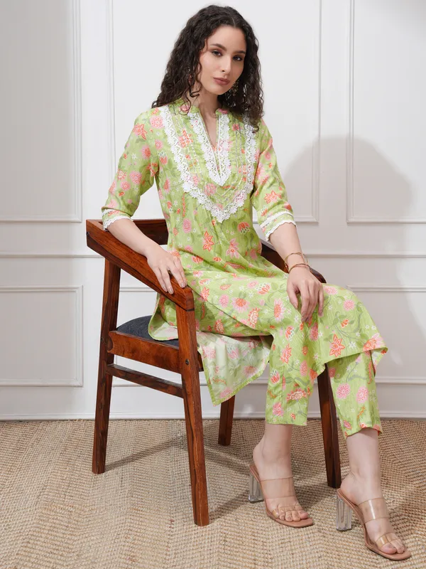 Vishudh Women Lime Green Kurta With Trouser