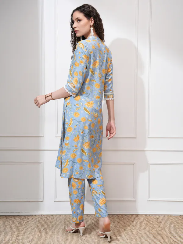 Vishudh Women Blue Kurta With Trouser