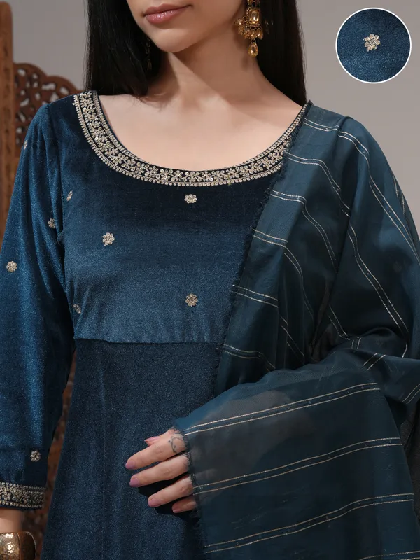 Vishudh Women Teal Women Kurta With Trousers And Dupatta