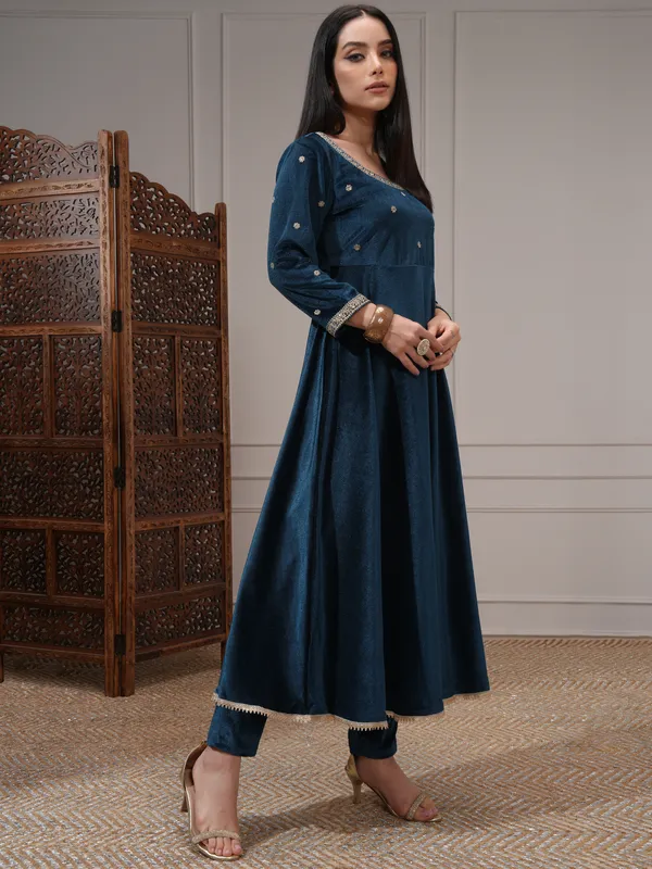 Vishudh Women Teal Women Kurta With Trousers And Dupatta
