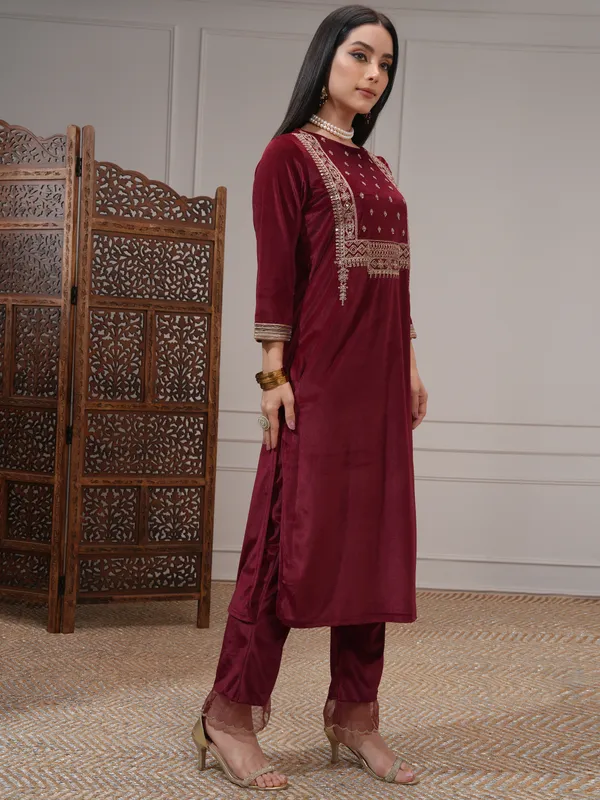 Vishudh Women Red Women Kurta With Trousers And Dupatta