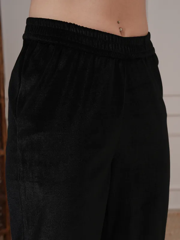 Vishudh Women Black Embroidered Kurta With Trouser And Dupatta