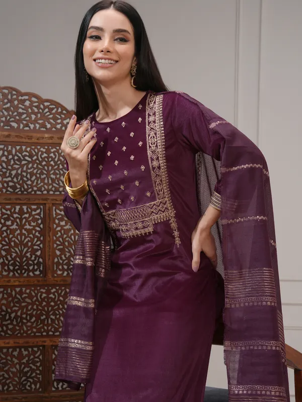 Vishudh Women Purple Women Kurta With Trousers And Dupatta