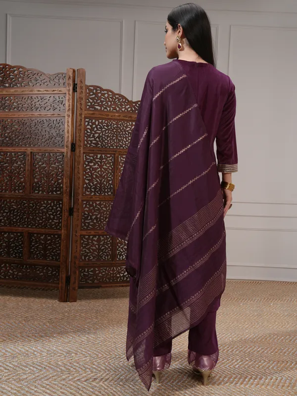 Vishudh Women Purple Women Kurta With Trousers And Dupatta