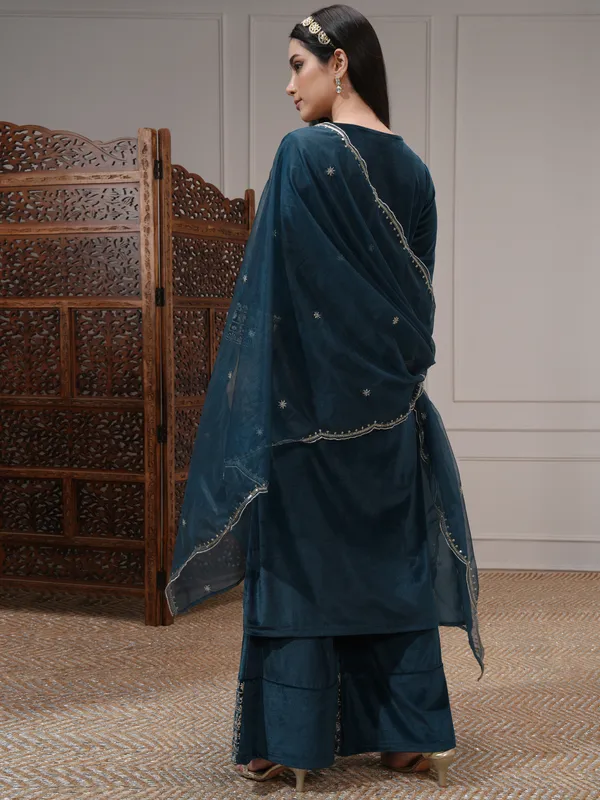 Vishudh Women Teal Embroidered Kurta With Trouser And Dupatta