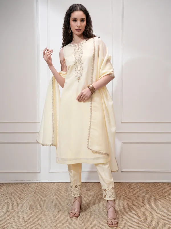 Vishudh Women Cream Kurta With Trouser And Dupatta