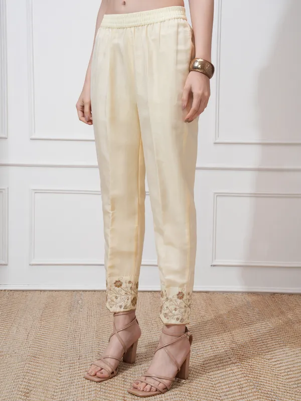 Vishudh Women Cream Kurta With Trouser And Dupatta