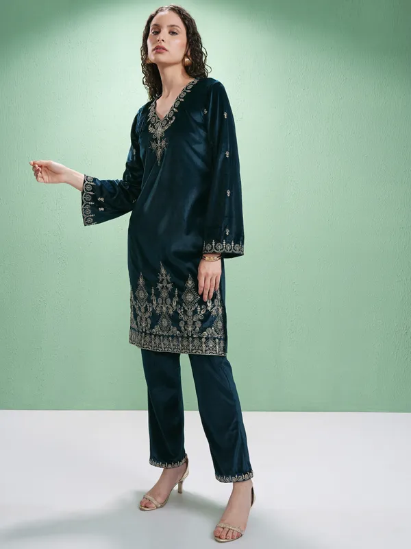 Vishudh Women Teal Embroidered Kurta With Trousers And Dupatta