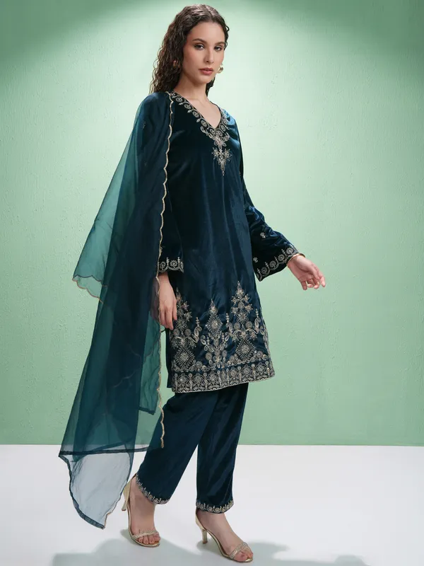 Vishudh Women Teal Embroidered Kurta With Trousers And Dupatta