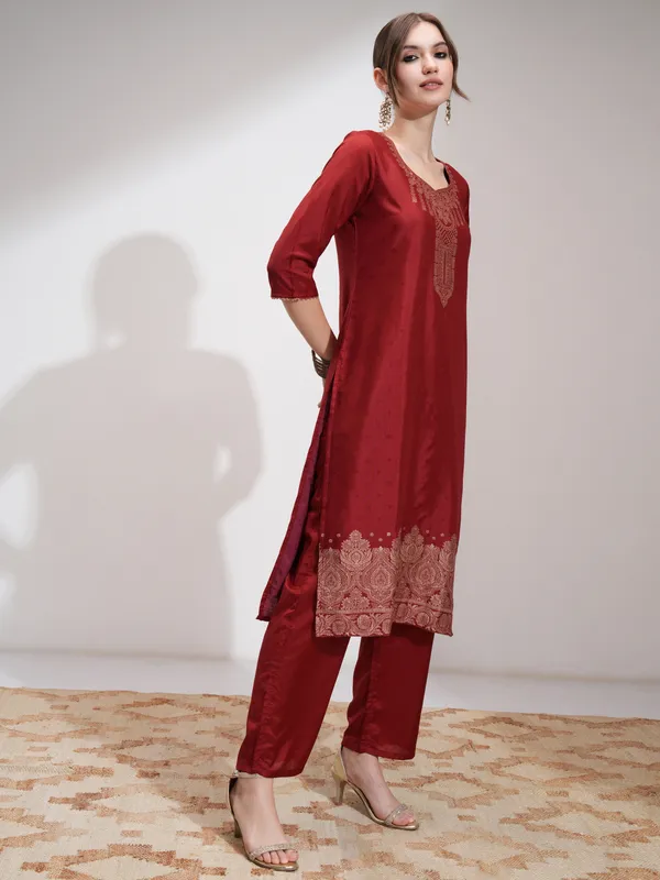 Vishudh Women Red Kurta With Trouser And Dupatta