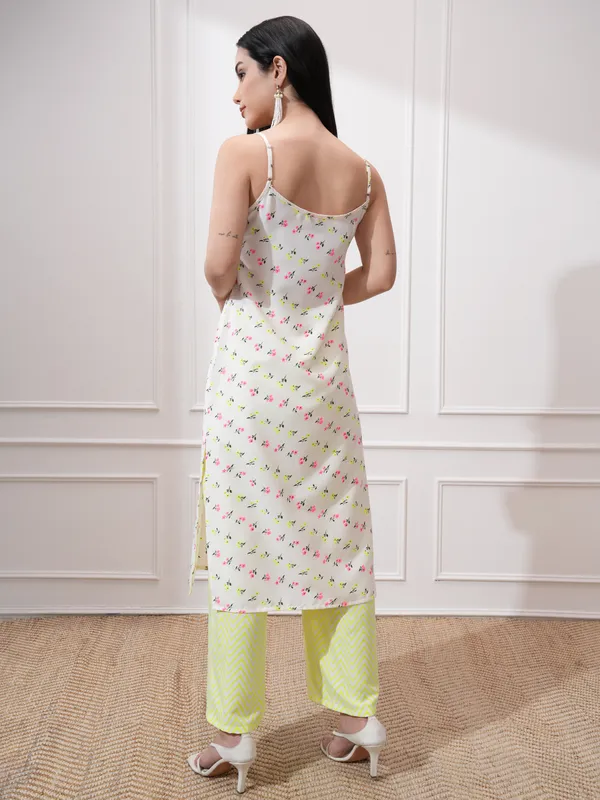 Vishudh Women Off White Printed Kurta With Palazzos