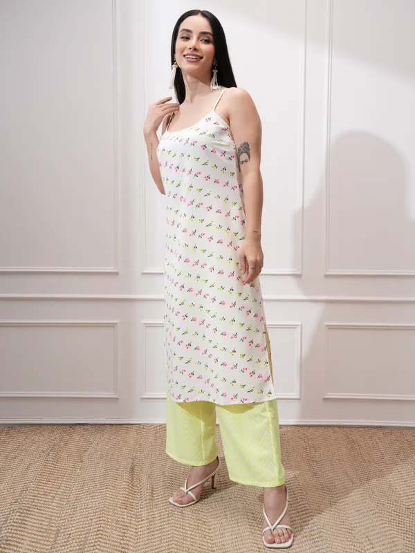 Vishudh Women Off White Printed Kurta With Palazzos