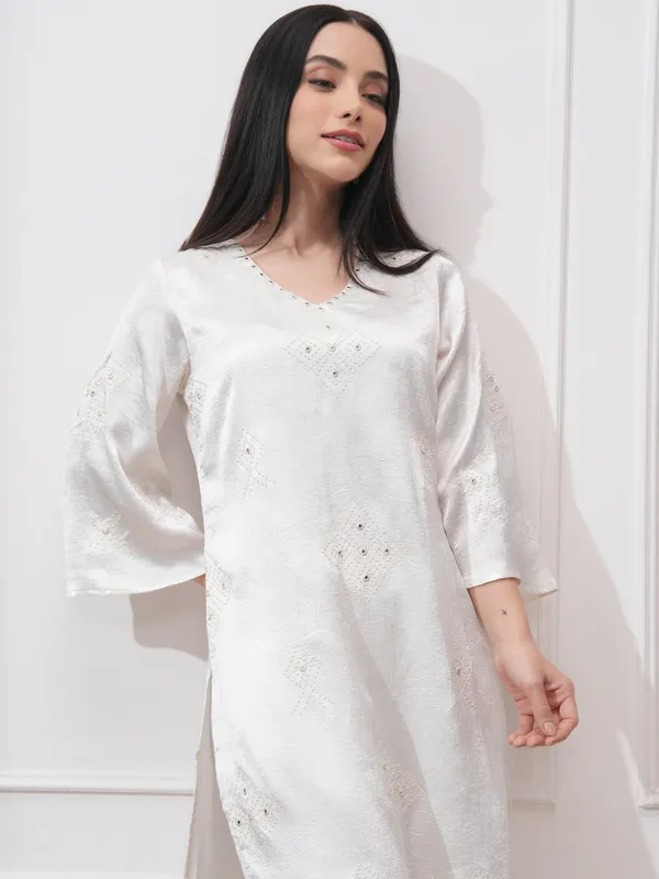 Women Kurta With Trousers