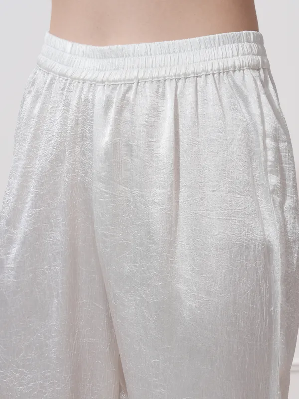 Vishudh Women White Embroidered Kurta With Trousers