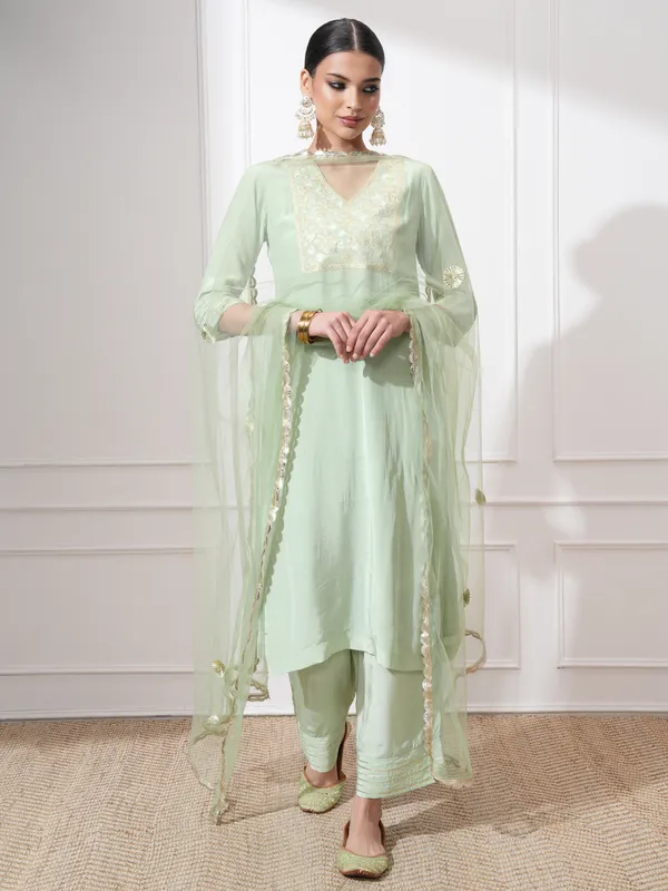 Vishudh Women Green Embroidered Kurta With Trousers And Dupatta