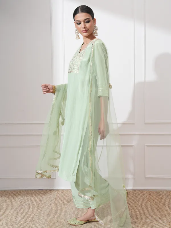 Vishudh Women Green Embroidered Kurta With Trousers And Dupatta