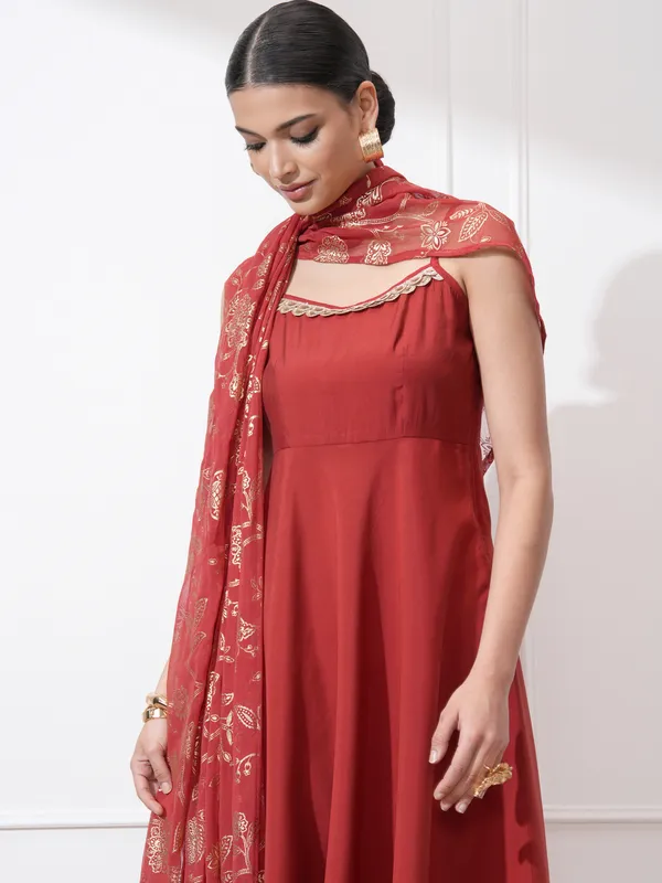 Vishudh Women Red Self Design Kurta With Trousers And Dupatta