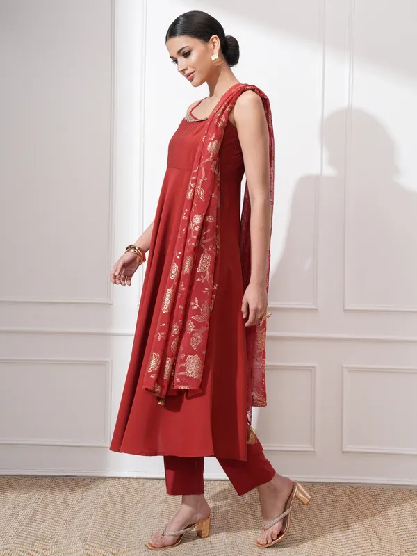 Vishudh Women Red Self Design Kurta With Trousers And Dupatta