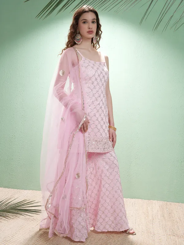 Women Kurta With Trousers & Dupatta