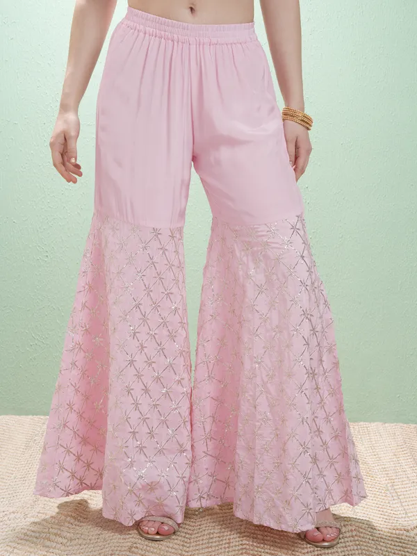 Women Kurta With Trousers & Dupatta