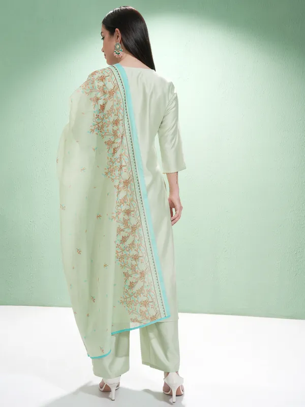 Women Kurta With Palazzos & Dupatta