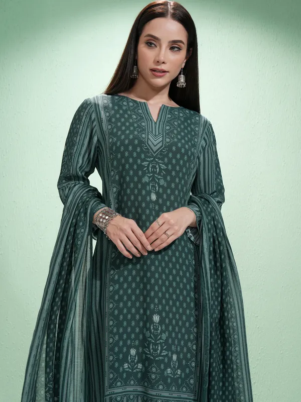 Vishudh Women Green Printed Kurta With Trousers And Dupatta