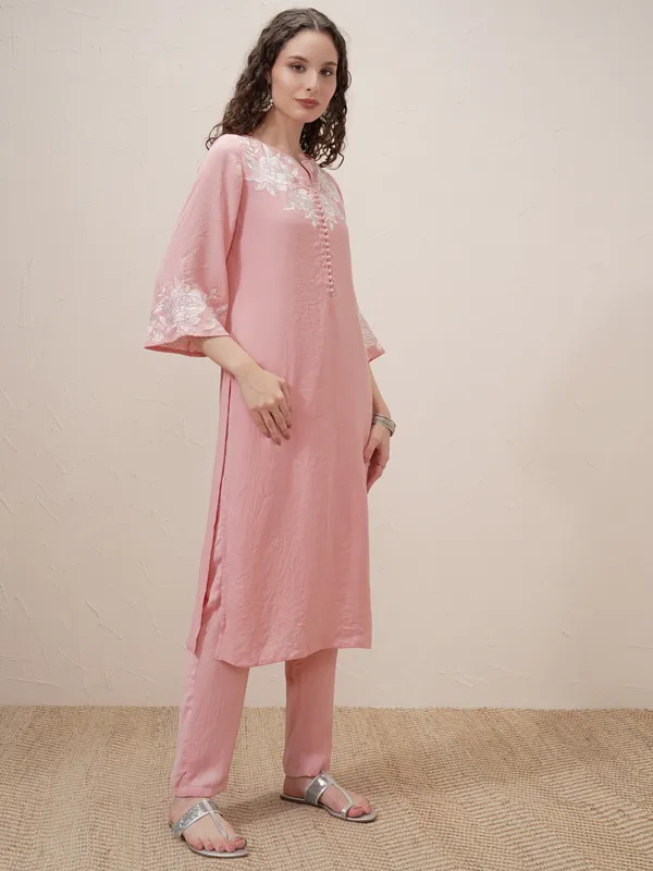 Women Kurta With Trouser And Dupatta