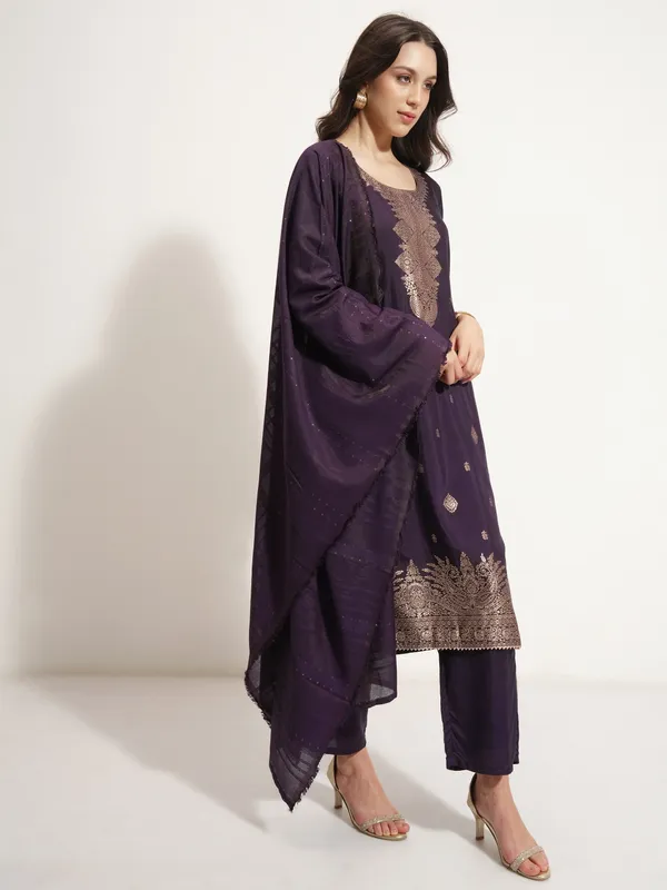 Women Kurta With Trouser And Dupatta