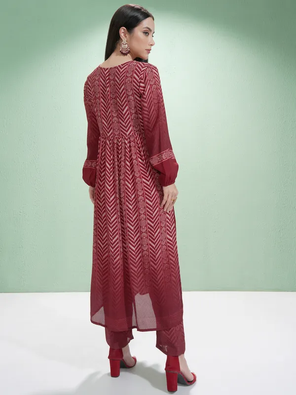 Vishudh Women Maroon Printed Kurta With Palazzos