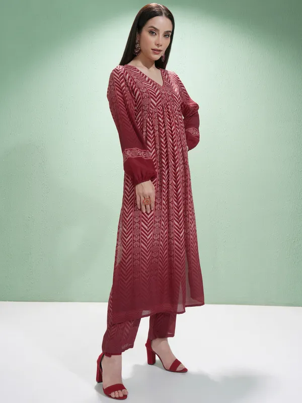 Vishudh Women Maroon Printed Kurta With Palazzos