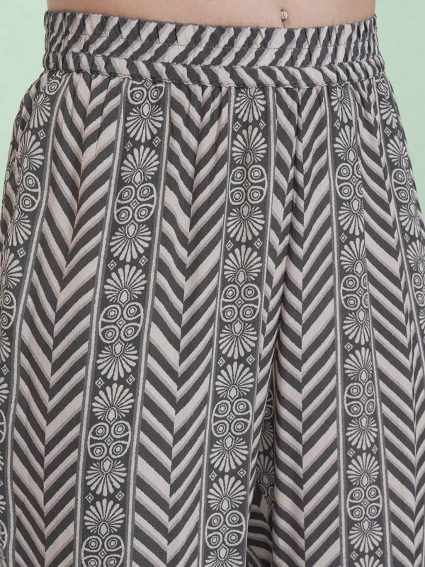Vishudh Women Grey Printed Kurta With Palazzos